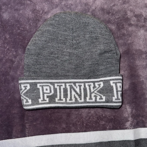 Victoria’s Secret PINK hat and scarf set - Picture 3 of 5